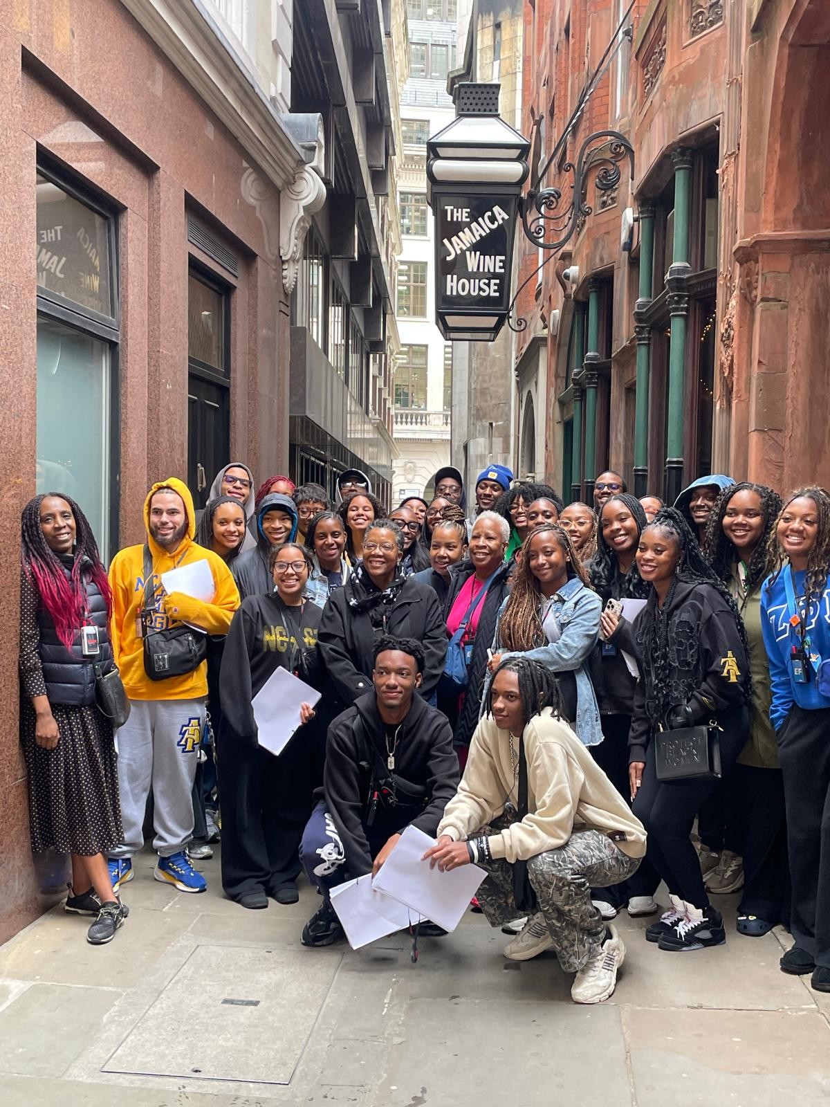 University students outside the Jamaica Wine House on a City of London heritage walk